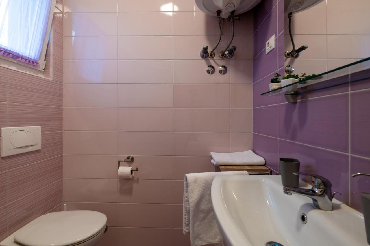 Apartments Greta & Ivona プーラ エクステリア 写真