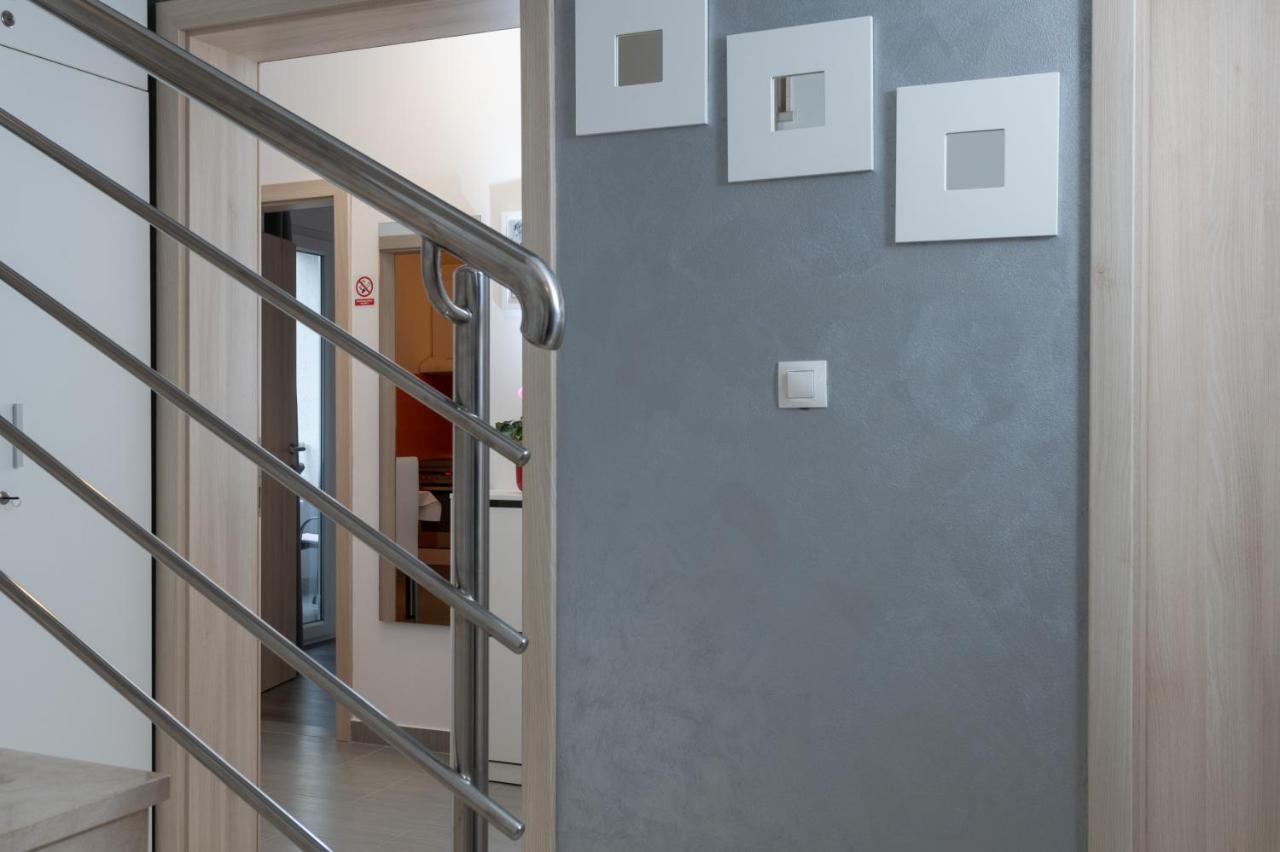 Apartments Greta & Ivona プーラ エクステリア 写真