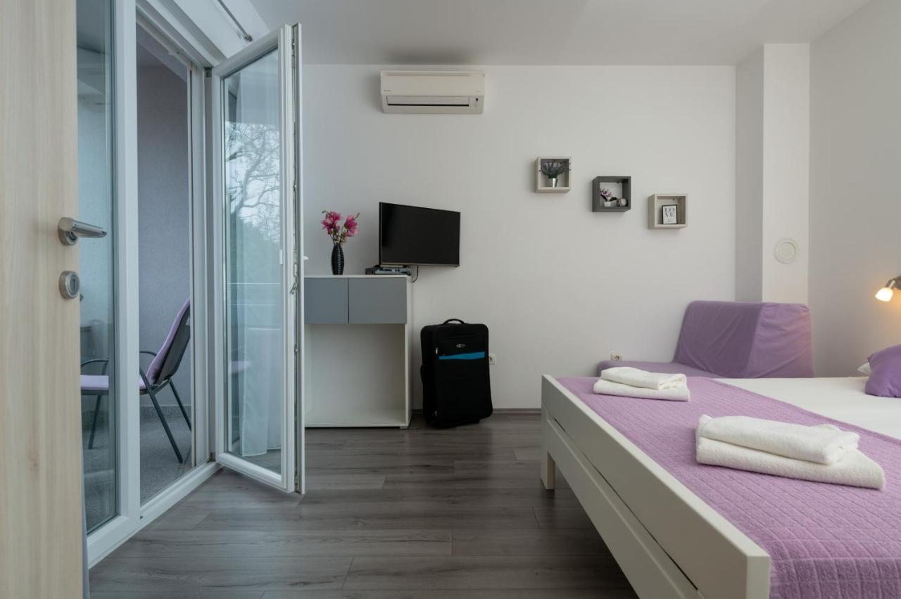 Apartments Greta & Ivona プーラ エクステリア 写真