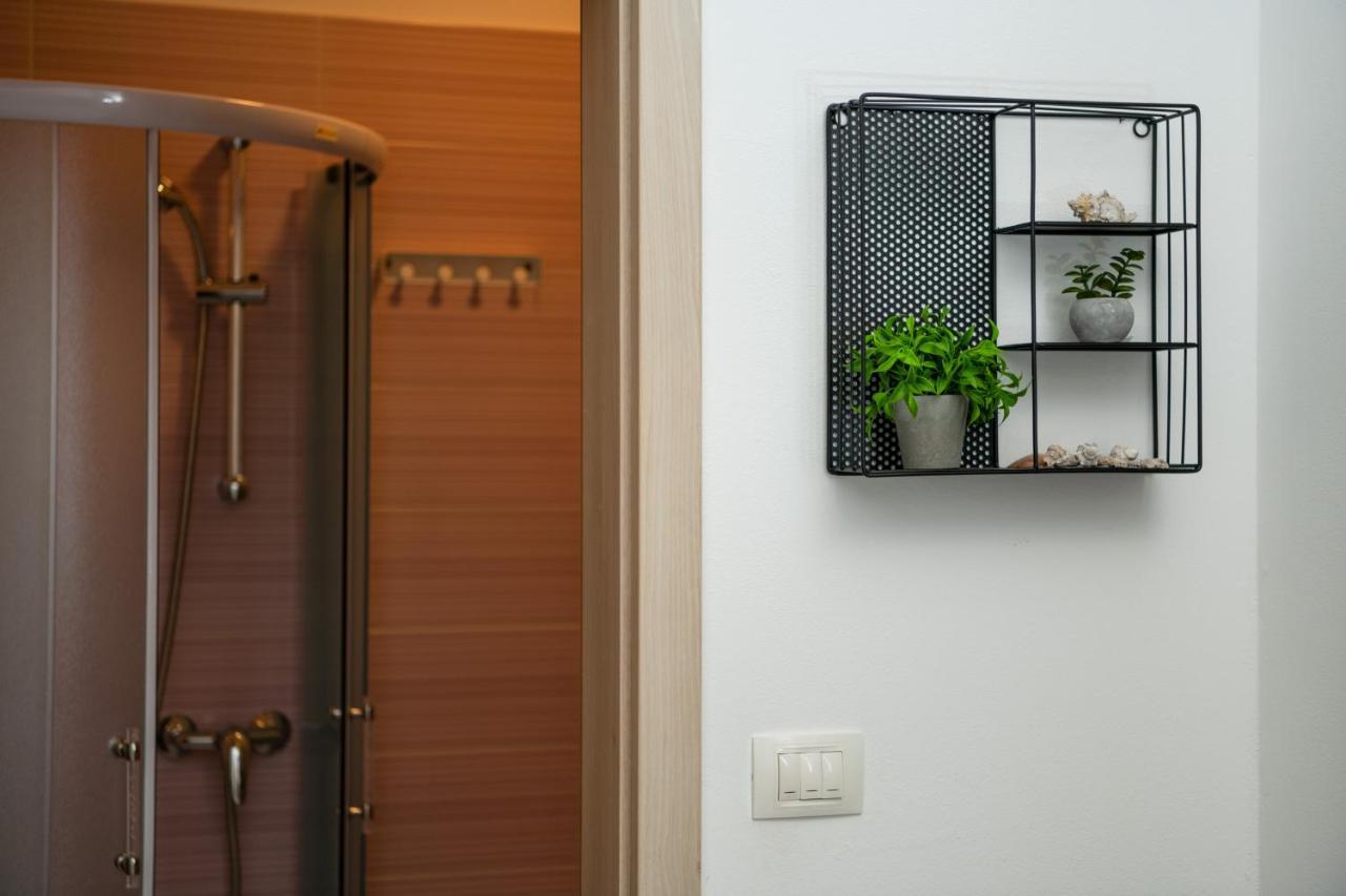 Apartments Greta & Ivona プーラ エクステリア 写真