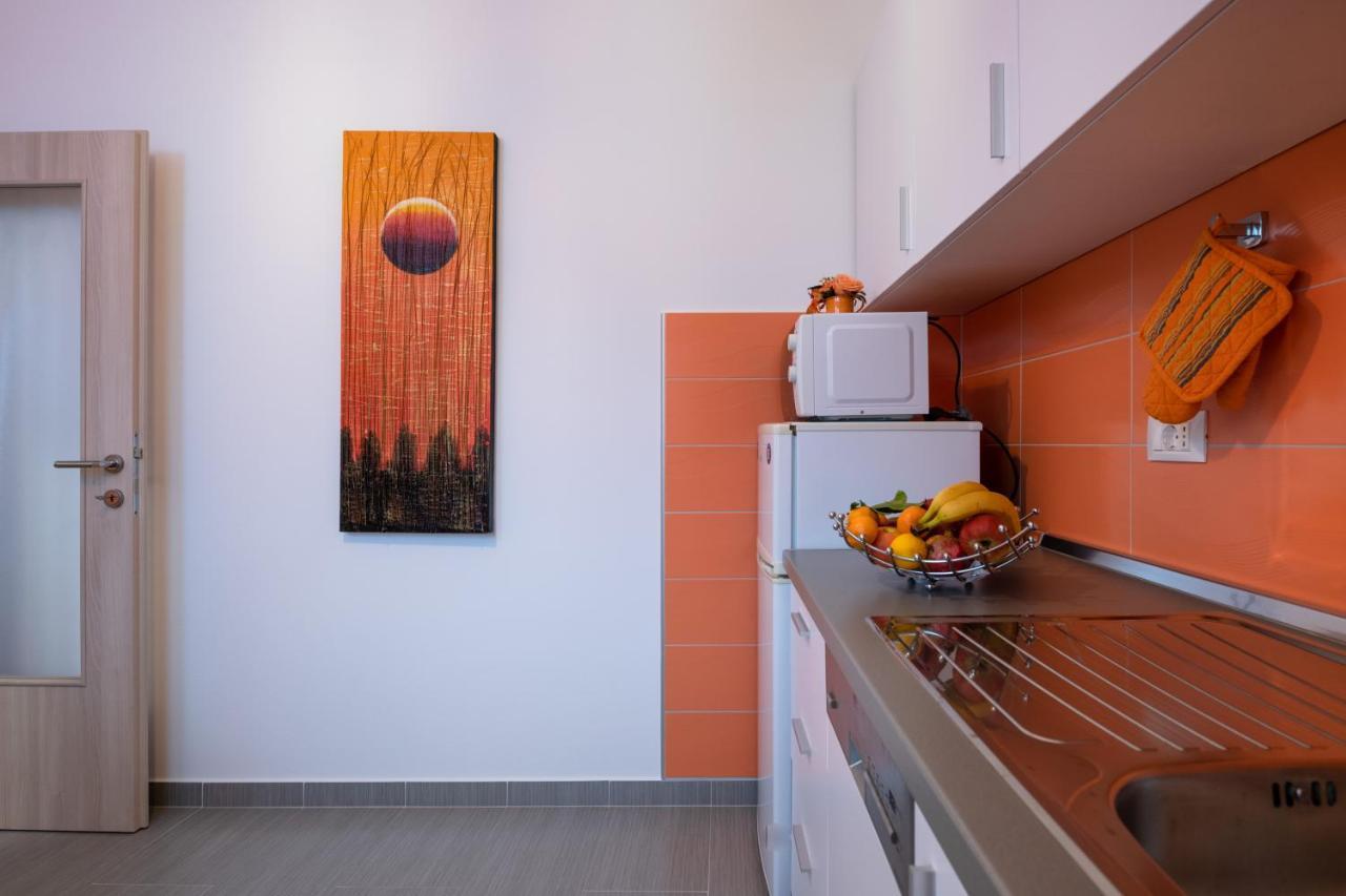 Apartments Greta & Ivona プーラ エクステリア 写真