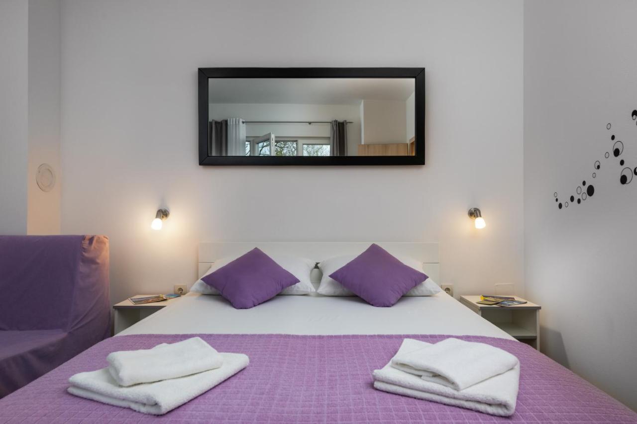 Apartments Greta & Ivona プーラ エクステリア 写真