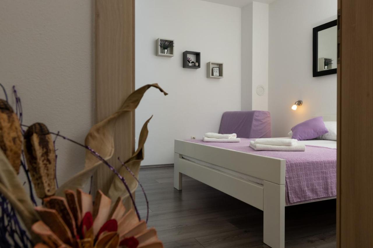 Apartments Greta & Ivona プーラ エクステリア 写真