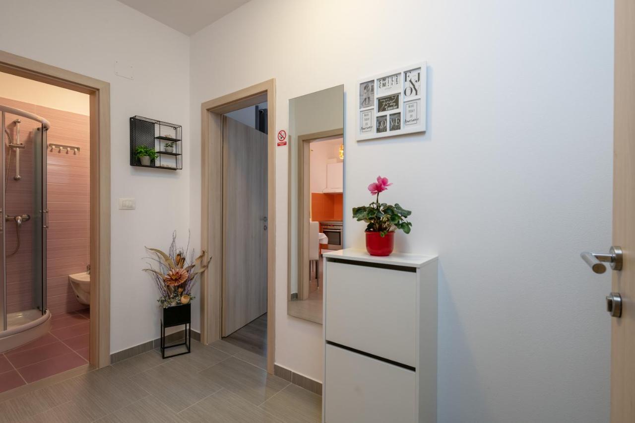 Apartments Greta & Ivona プーラ エクステリア 写真