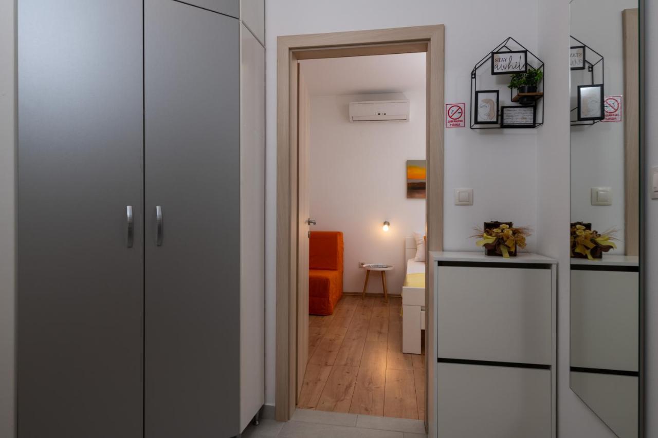 Apartments Greta & Ivona プーラ エクステリア 写真