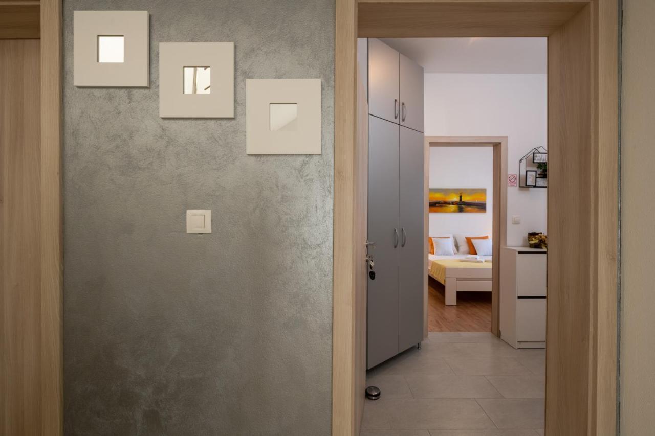 Apartments Greta & Ivona プーラ エクステリア 写真