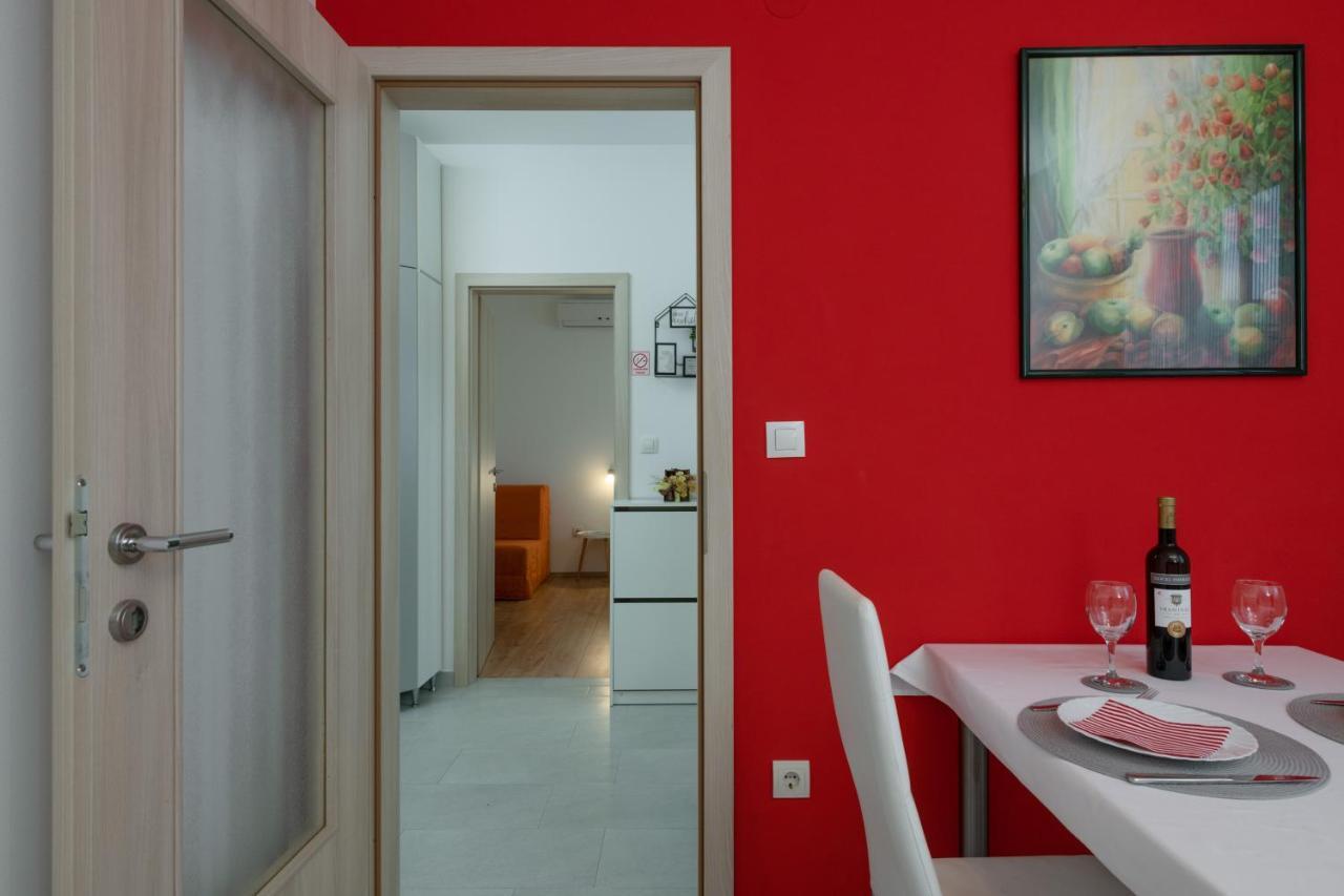 Apartments Greta & Ivona プーラ エクステリア 写真